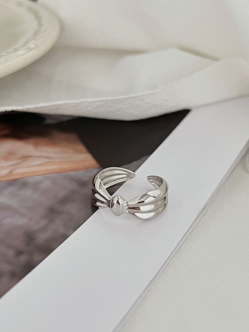 Adjustable Bow Tie Ring