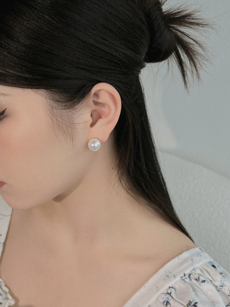 Classic South Sea Pearl Ear Studs