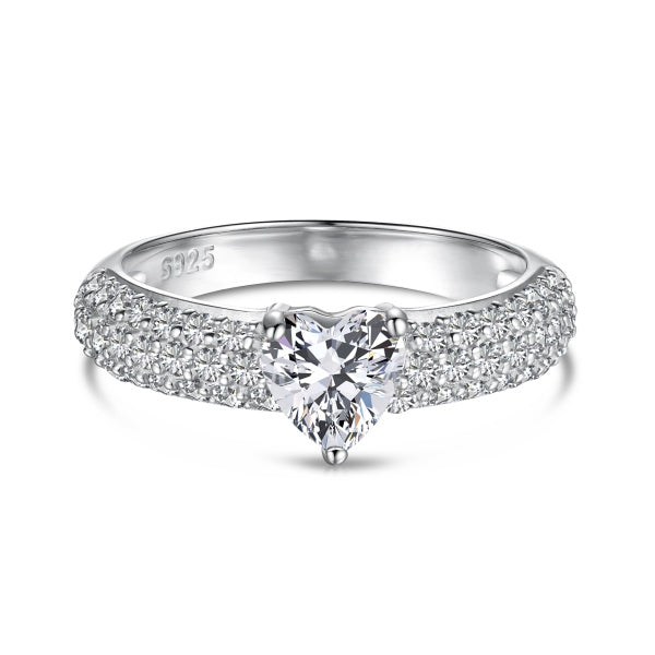 Classic Heart Sparkling Ring