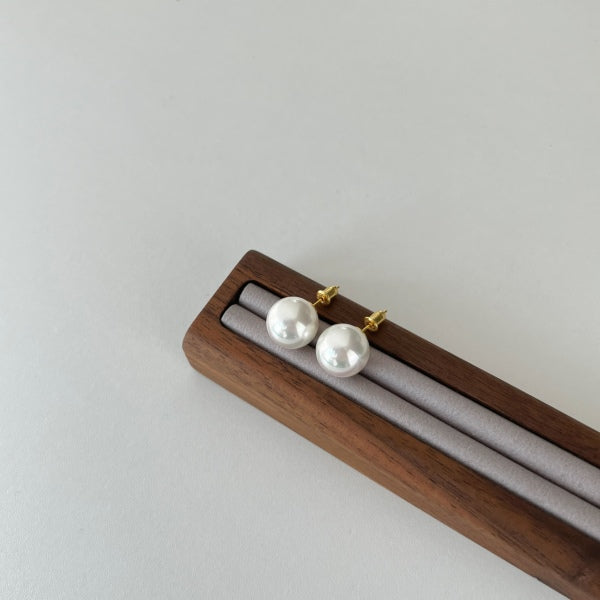 Classic South Sea Pearl Ear Studs