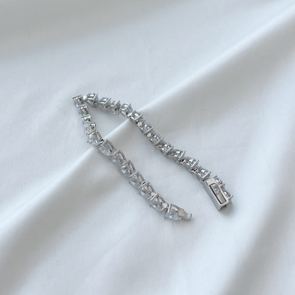 Classic Ice Heart Tennis Bracelet